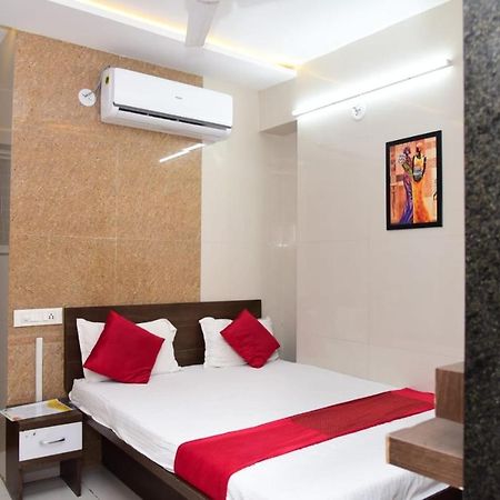 Nivant Lodge Solapur Exterior photo