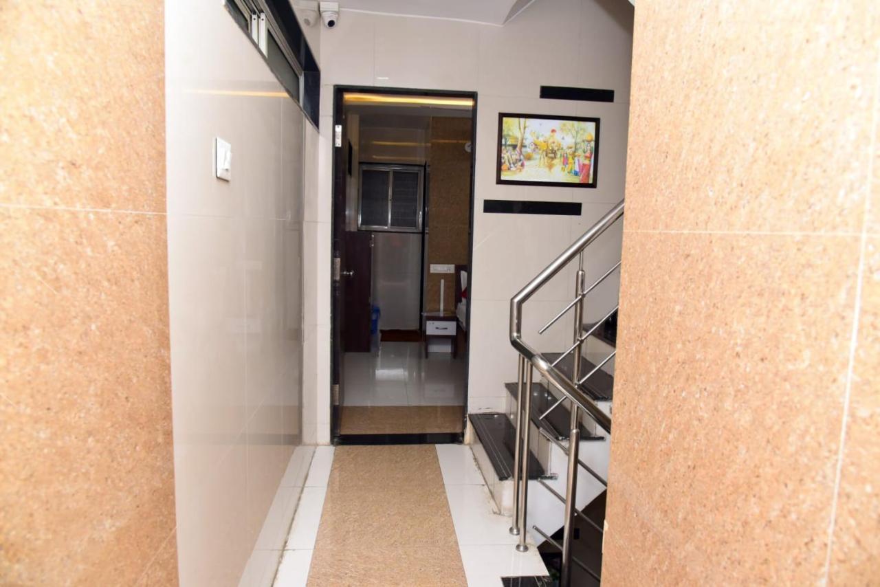 Nivant Lodge Solapur Exterior photo